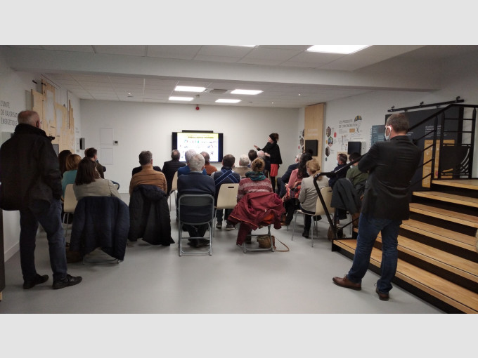 Conférence de presse pour le lancement des extensions des consignes de tri