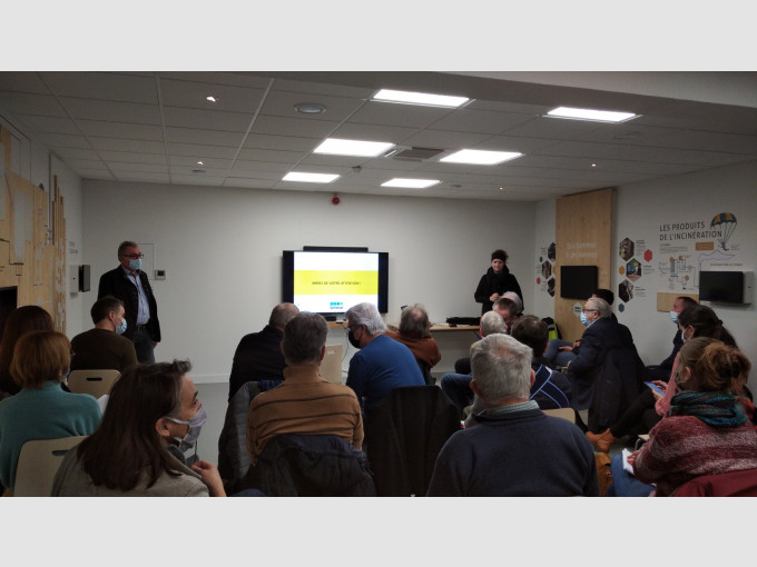 Conférence de presse pour le lancement des extensions des consignes de tri